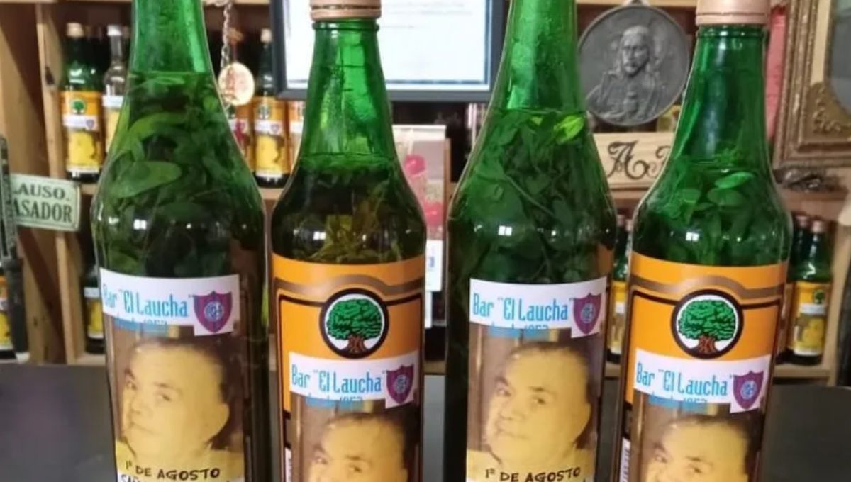 El mes de agosto comienza con la tradicional caña con ruda del bar El Laucha