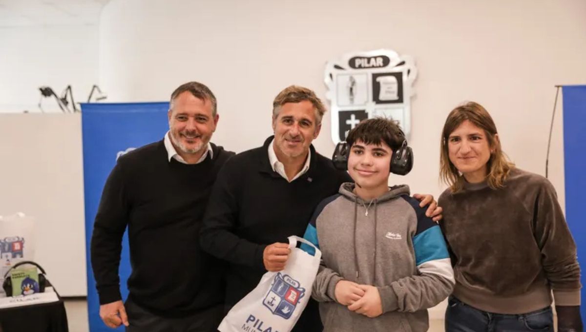 El municipio entregó protectores auditivos a familia con TEA