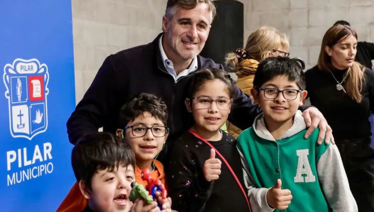 El programa "Ver bien, aprender mejor” se llevó a cabo en el club municipal Del Viso. 