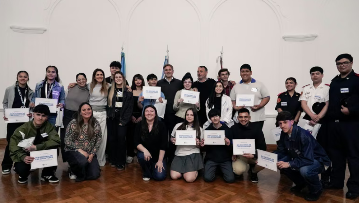 "Tienen la fuerza para ser protagonistas de la construcción un Pilar mejor para todos", afirmó Achával.